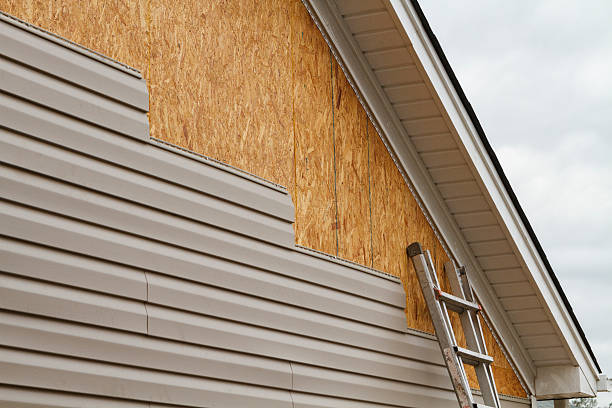Professional Fiber Cement Siding technician working in Beverly, OH